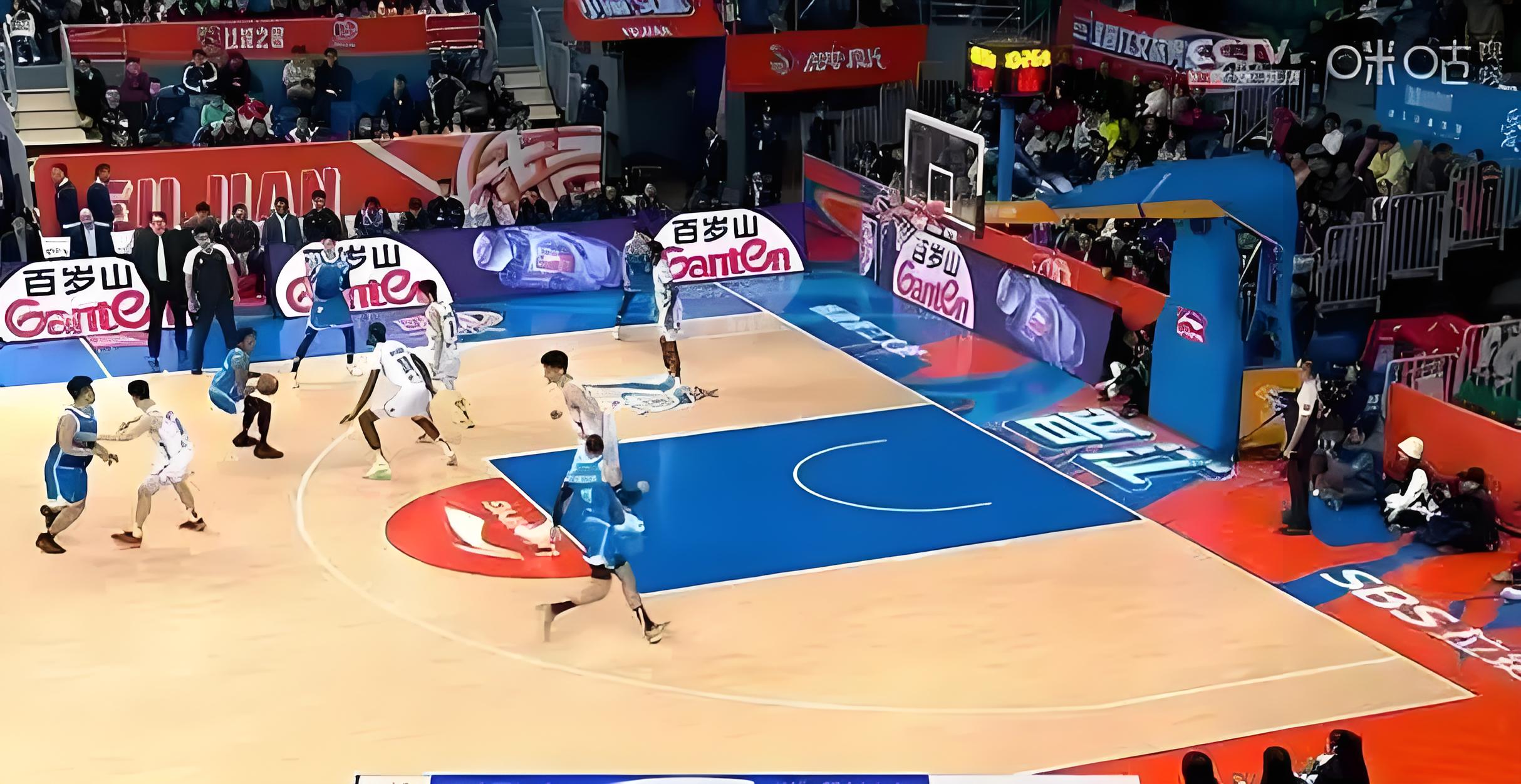 天行体育 -赛地聚焦：CBA常规赛冲刺阶段热度飙升，上海久事队长鼓劲，球迷炸锅，轮换策略成焦点的简单介绍