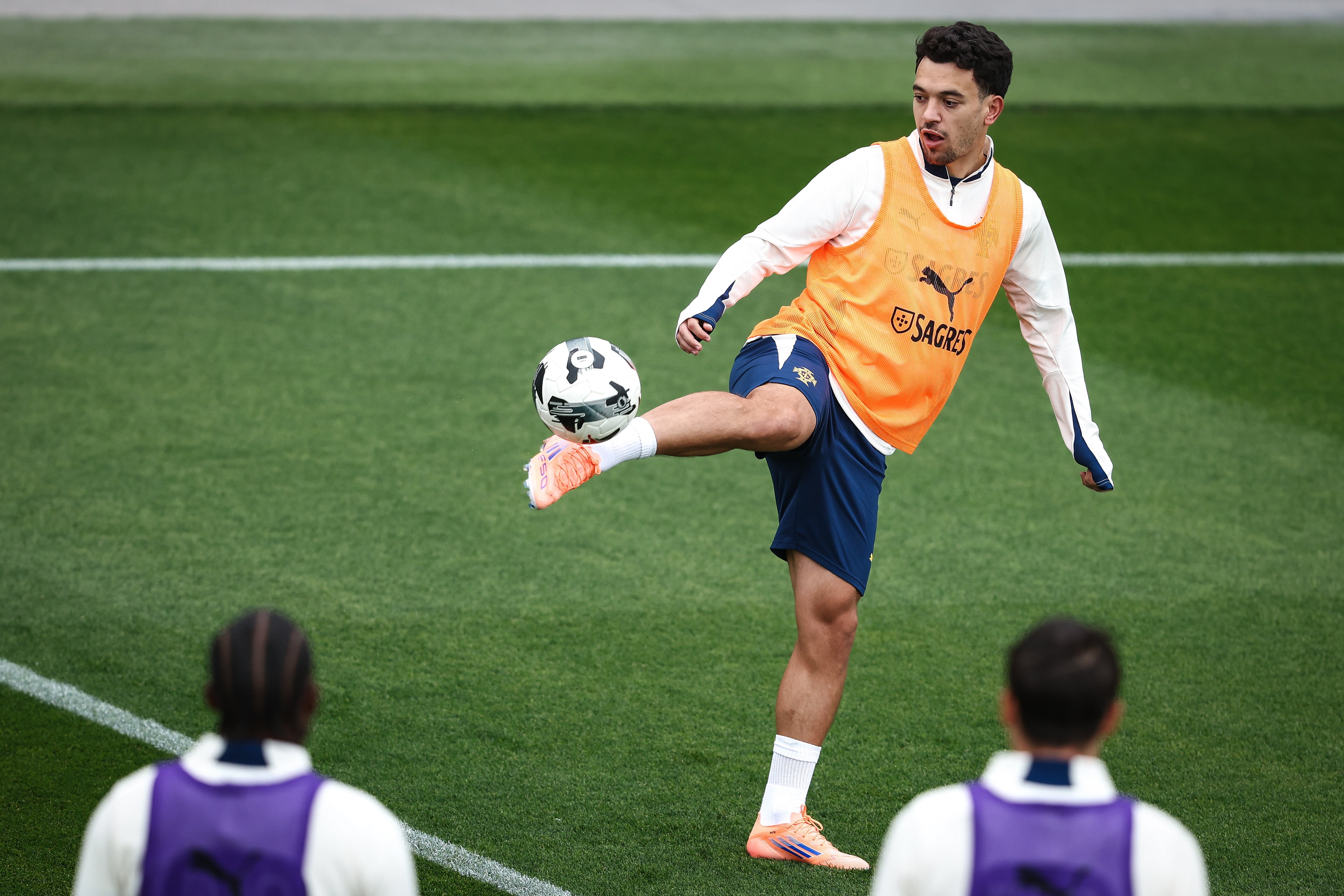 关于刚刚！葡萄牙体育窗口期造点机会毕尔巴鄂竞技队长鼓劲备战中超，尼斯更衣室发声备战西甲的信息